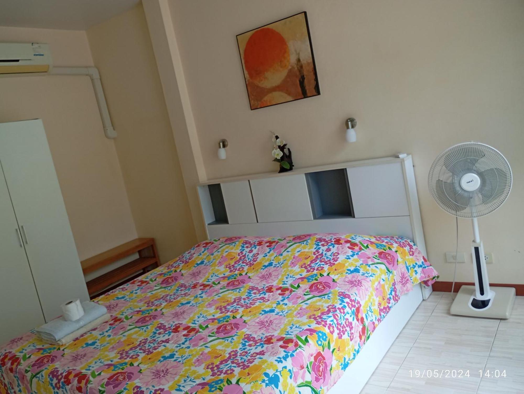 Belinda Home Đảo Koh Si Chang Phòng bức ảnh